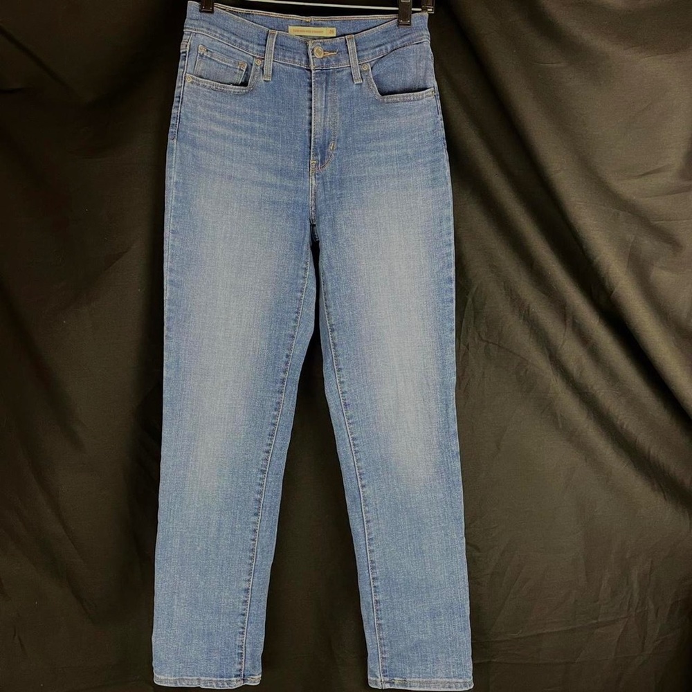 Levis High Waist Straight Jeans